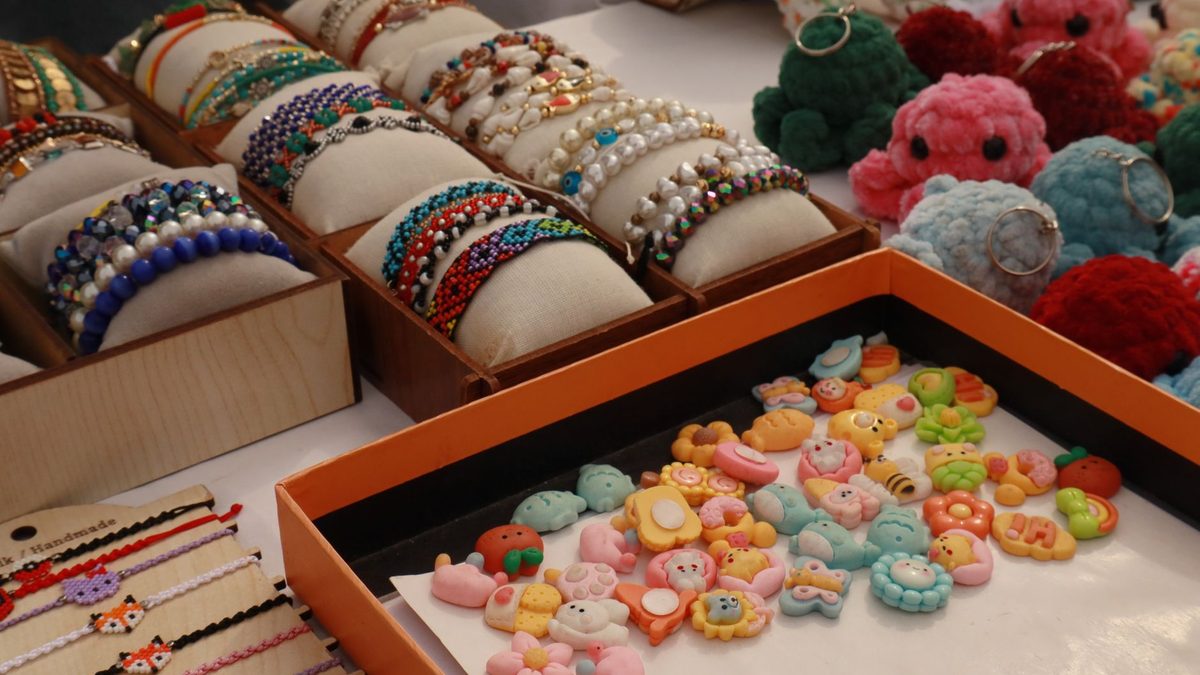 Small colourful trinkets and toys of the kind commonly used as classroom prizes